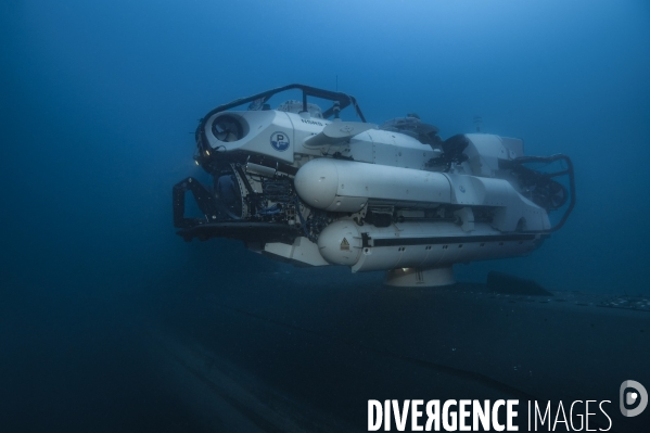 Assistance du NSRS sur un sous-marin (Exercice)