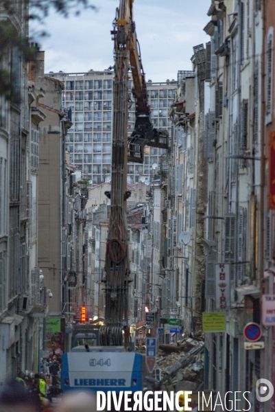 Marseille, 2 immeubles s effondrent dans le centre ville