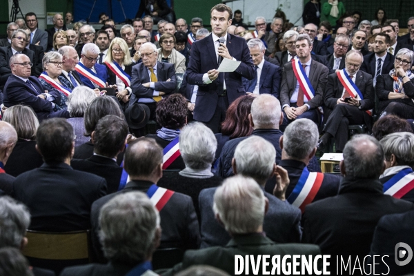 Emmanuel Macron, grand débat à Grand Bourgtheroulde