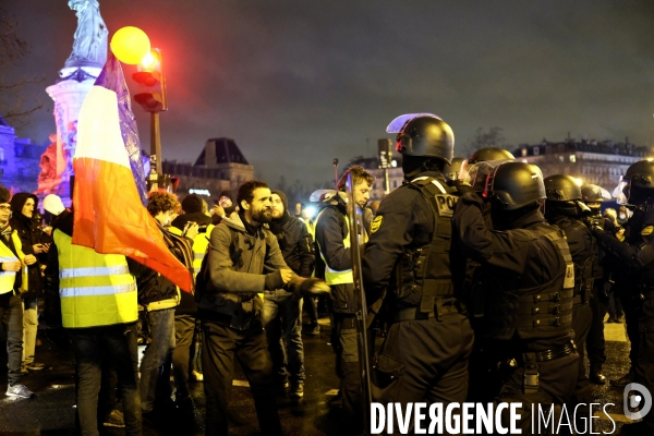 Manifestation gilets jaunes a Paris, Yellow Vests, Gilets Jaunes protest in Paris.