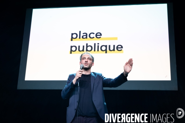 Meeting de Place Publique à l Elysée Montmartre