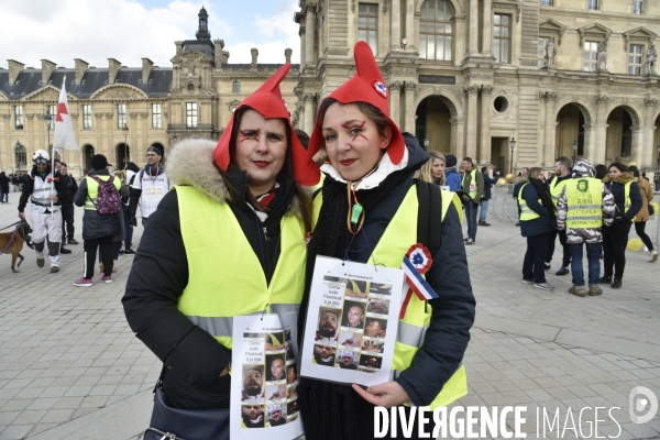 Manifestation Gilets jaunes, marche des femmes gilets jaunes contre les violences policières du 3 février 2019 à Paris.