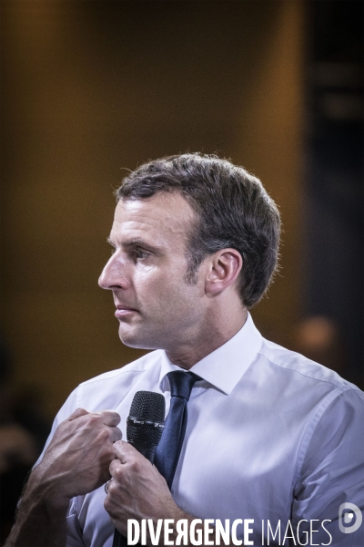 Grand débat national avec Emmanuel Macron à Evry-Courcouronnes