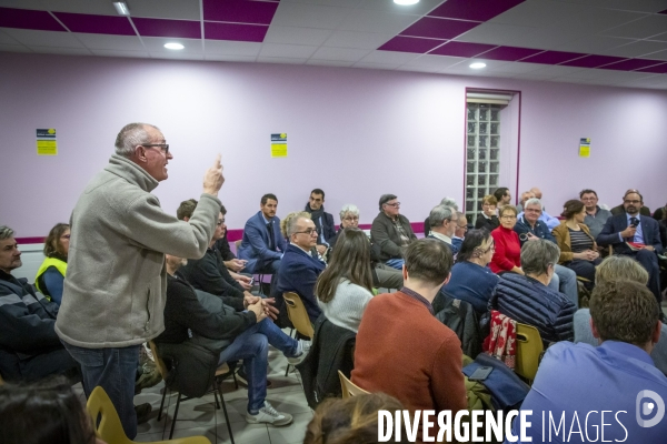 Edouard Philippe : Grand débat à Lenax, Allier
