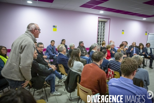 Edouard Philippe : Grand débat à Lenax, Allier
