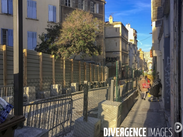 La rue d Aubagne à MArseille, 3 mois après le drame