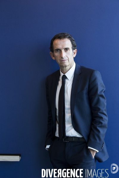 Alexandre BOMPARD, PDG du groupe Carrefour, dans son bureau au siège de Carrefour à Massy.