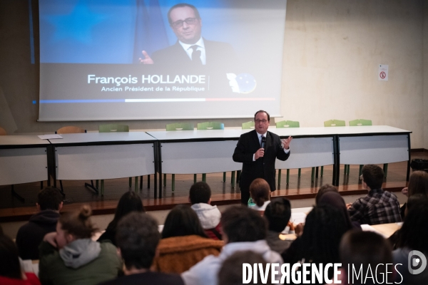 François Hollande au lycée Saint-Exupéry à Créteil