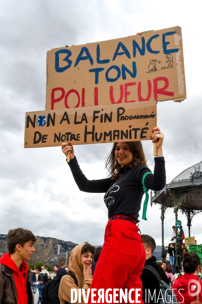 Marche pour le climat  les jeunes mobilisés à Valence