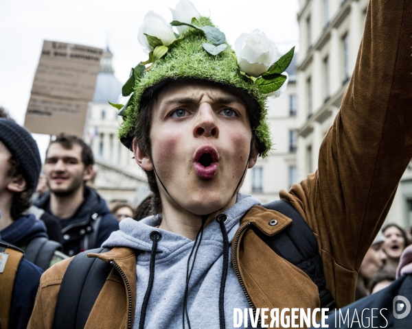 Urgence Climatique - Les Jeunes en Greve - Paris 15.03.2019