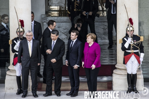 Emmanuel Macron reçoit XI Jinping, Angela Merkel et  Jean-Claude Juncker.