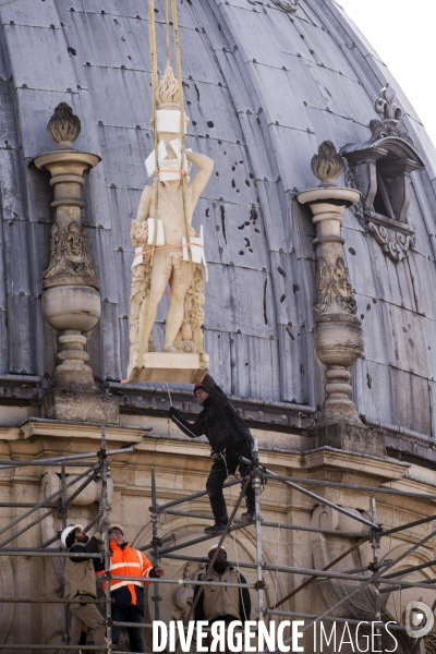 Repose des sculptures du Dôme de l église du Val-de-Grâce.