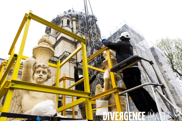 Repose des sculptures du Dôme de l église du Val-de-Grâce.