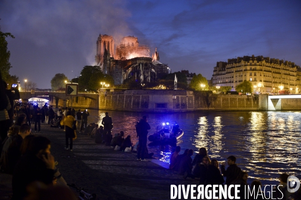 Incendie de la Cathédrale Notre-Dame de Paris. Fire of Notre-Dame Cathedral