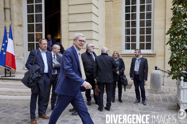 Matignon, Edouard Philippe et partenaires sociaux pour mesures Macron, suite gilets jaunes