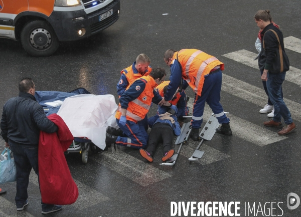 Accident de scooter , rue de vaugirard paris