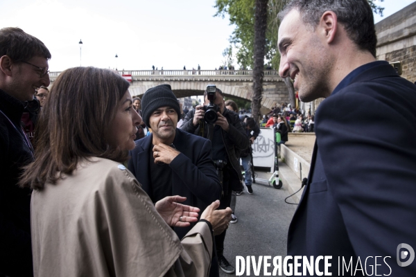 Anne Hidalgo et Raphaël Glucksmann à la rencontre des Parisiens.