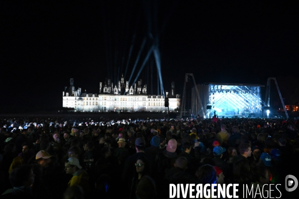 Festival électro de Chambord en partenariat avec Cercle, producteur de concerts dans des lieux prestigieux. 20.000 personnes réunies pendant 12 heures de concert face au château.