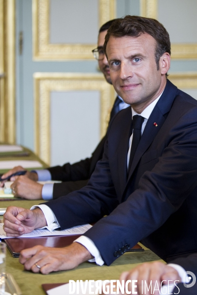 Emmanuel Macron reçoit Thomas BACH, président du CIO.