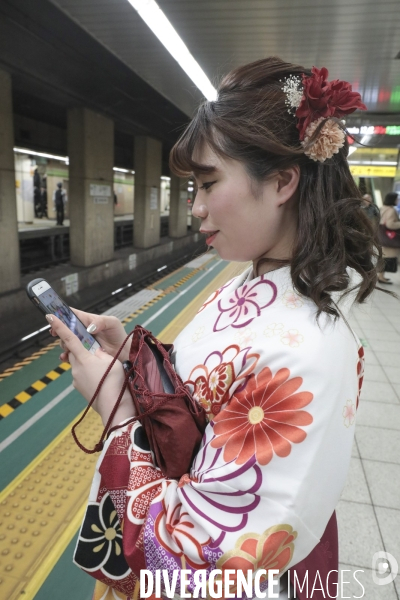 Kimonos dans le metro de tokyo