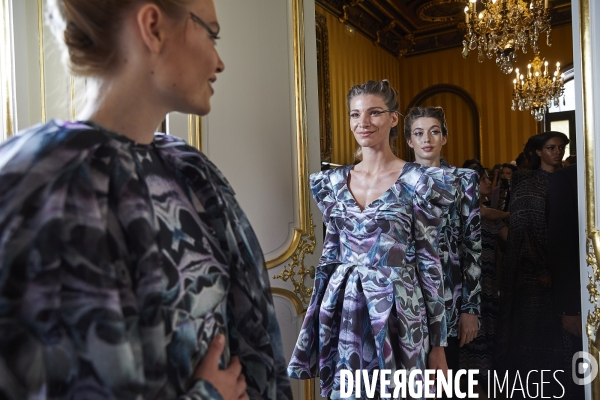 Defile Maison Armine Ohanyan Paris  couture Automne Hiver 2019-2020 « LET FLY »