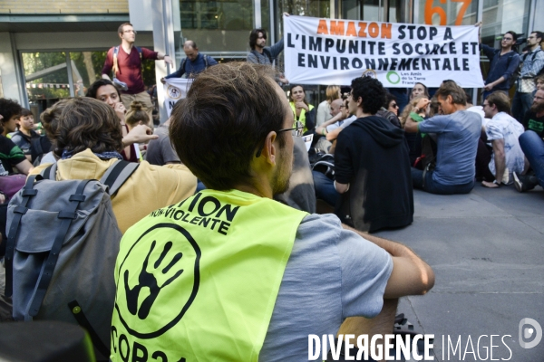 Blocage d AMAZON. Action pour une justice climatique et sociale. Désobéissance civile en lutte contre l effondrement écologique et le réchauffement climatique