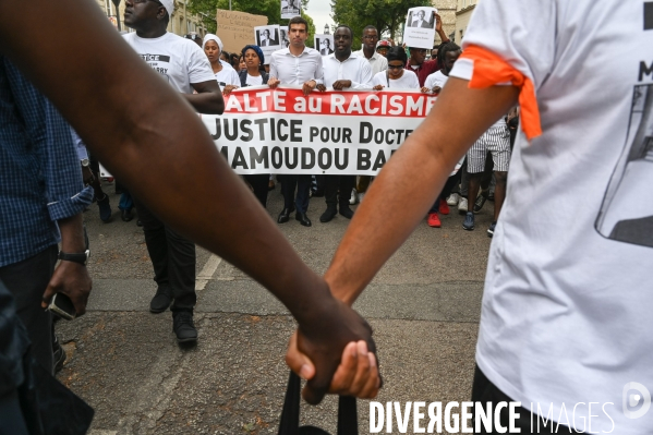 Marche blanche à la mémoire de Mamoudou Barry