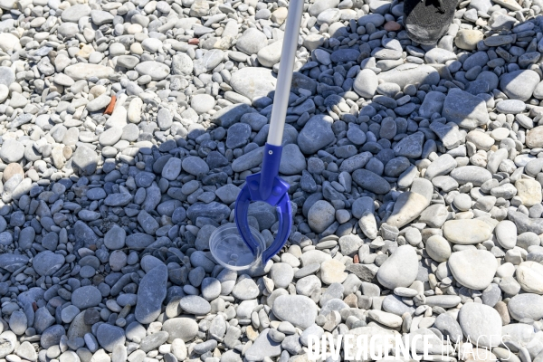 Journée de nettoyage pédagogique de la plage à Nice