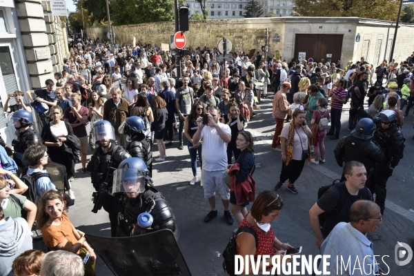 Marche pour le climat 2019, manifestation perturbée, tensions avec les forces de l Ordre à Paris. Walk for the climate.