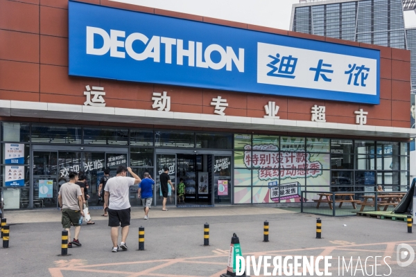 Chine / Us & Coutumes chez Ikea-Decathlon-Carrefour