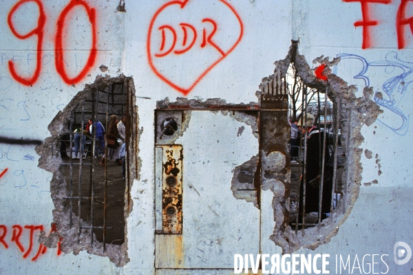 Chute du Mur de Berlin 30e Anniversaire. Fall of Berlin Wall 30th anniversary.