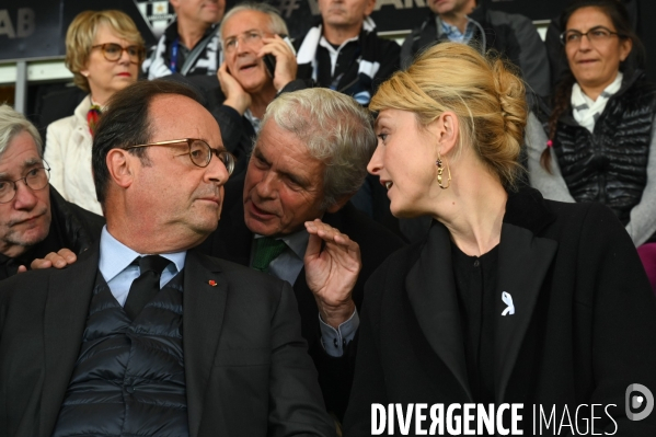 Julie Gayet et François Hollande au match de rugby Brive Stade toulousain.
