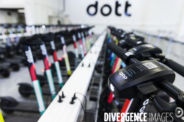 L entreprise Dott, qui met en libre-service ses trottinettes électriques.