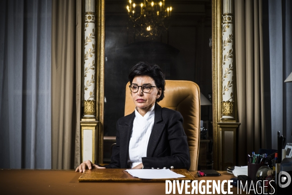 Portrait de rachida dati, maire du 7eme arrondissement de paris.