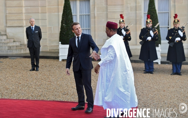 Emmanuel Macron reçoit Mahamadou Issoufou