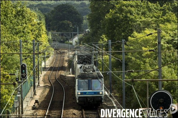 Voyage dans les Tranciliens de la SNCF le long de la ligne L.