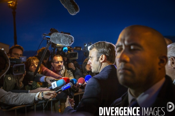 Emmanuel Macron , grand debat national à Greoux-les-bains