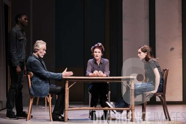 Forums /  Patrick Goujon / Hélène Grémillon / Maël Piriou / Jeanne Herry / Comédie-Française