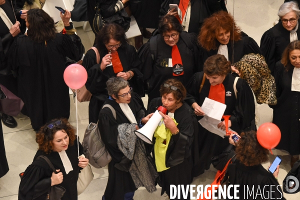 Manifestation des avocats au TGI de Paris