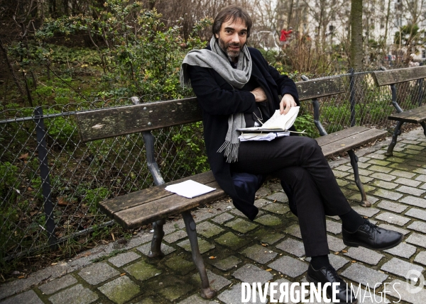 Cédric VILLANI en campagne à la Goutte d Or dans le 18ème arrondissement de Paris