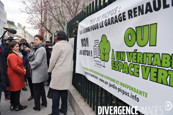 Elections municipales / Agnes Buzyn en campagne dans le 12ème arrondissement