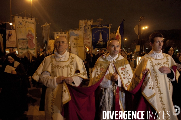 Civitas manifeste à Paris contre la christianophobie