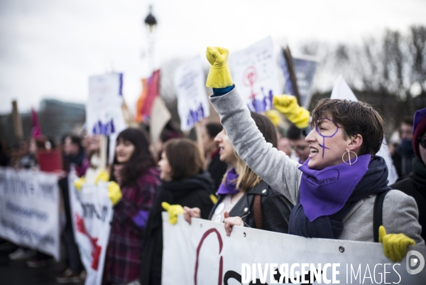 Journee internationale des droits des femmes, marche a paris.