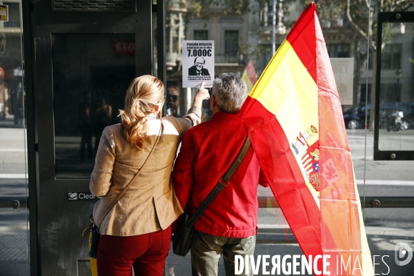 Manifestation au centre de barcelone des anti-independantistes favorables à l unite de l etat espagnol.