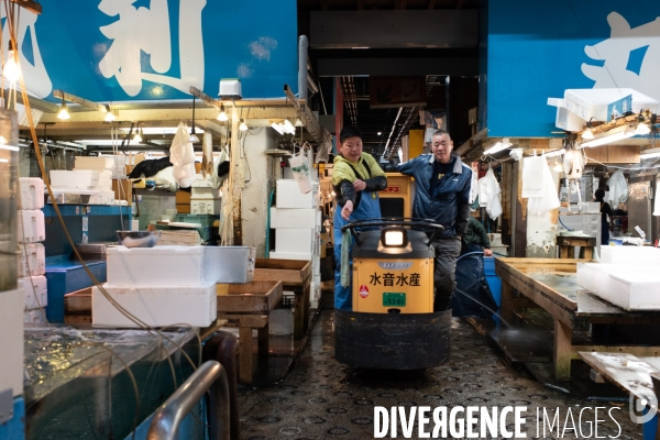 Le marché de Tsukiji à Tokyo ferme ses portes
