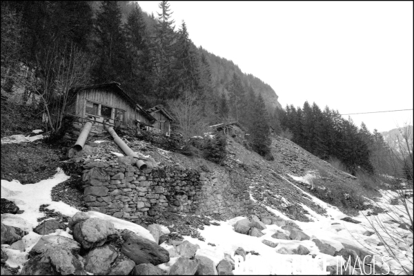 Mines artisanales de la Vallée des Ardoisières à Morzine. Mars 2009.