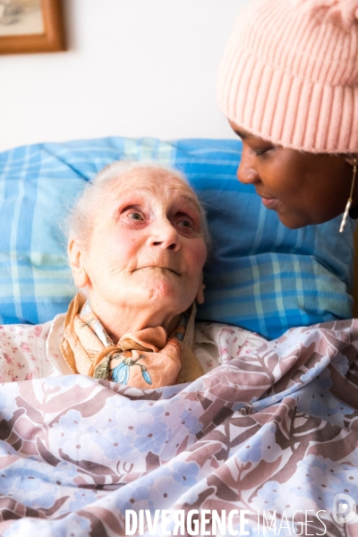 Auxiliaire de vie: une aide de vie précieuse pour les seniors