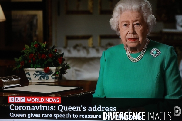 Photos BBC TV Message de la Reine à ses sujets anglais et du Commonweath