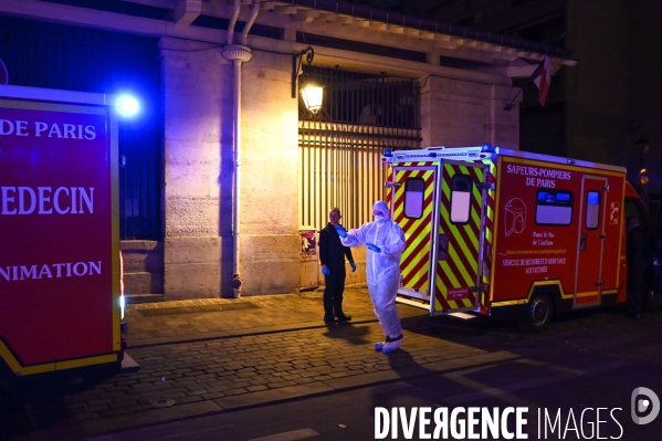 Ambulance de réanimation des pompiers.