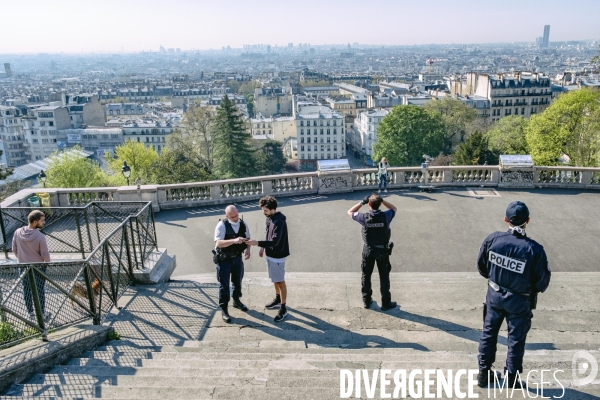 Contrôle de police à Montmartre